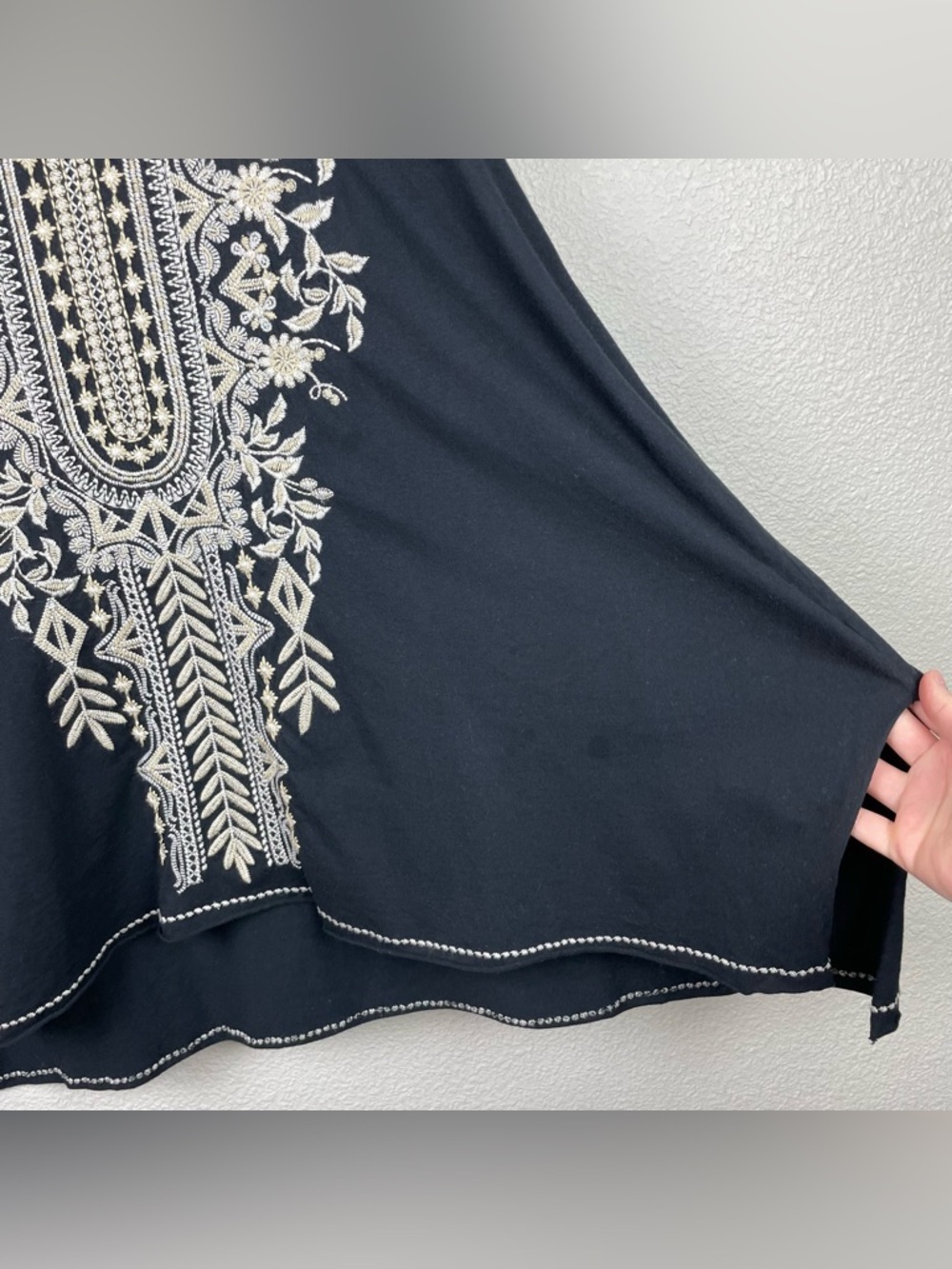 Johnny Was Women's Small Black Short Sleeve Embroidered V-Neck Tunic Top Boho - Picture 10 of 16
